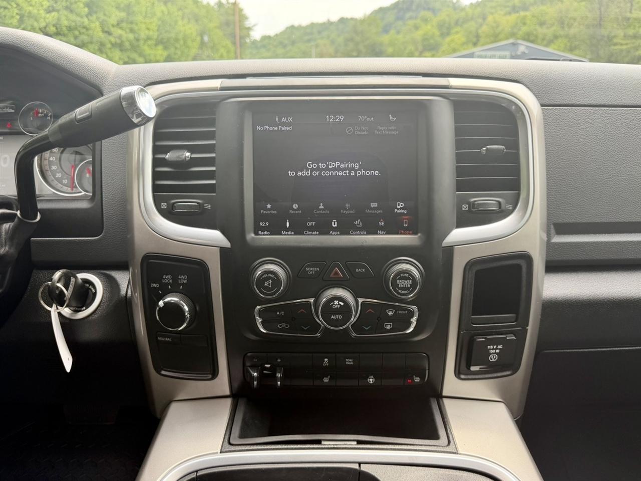RAM 2500 Big Horn 4x4 Crew Cab 6'4" Box 2018