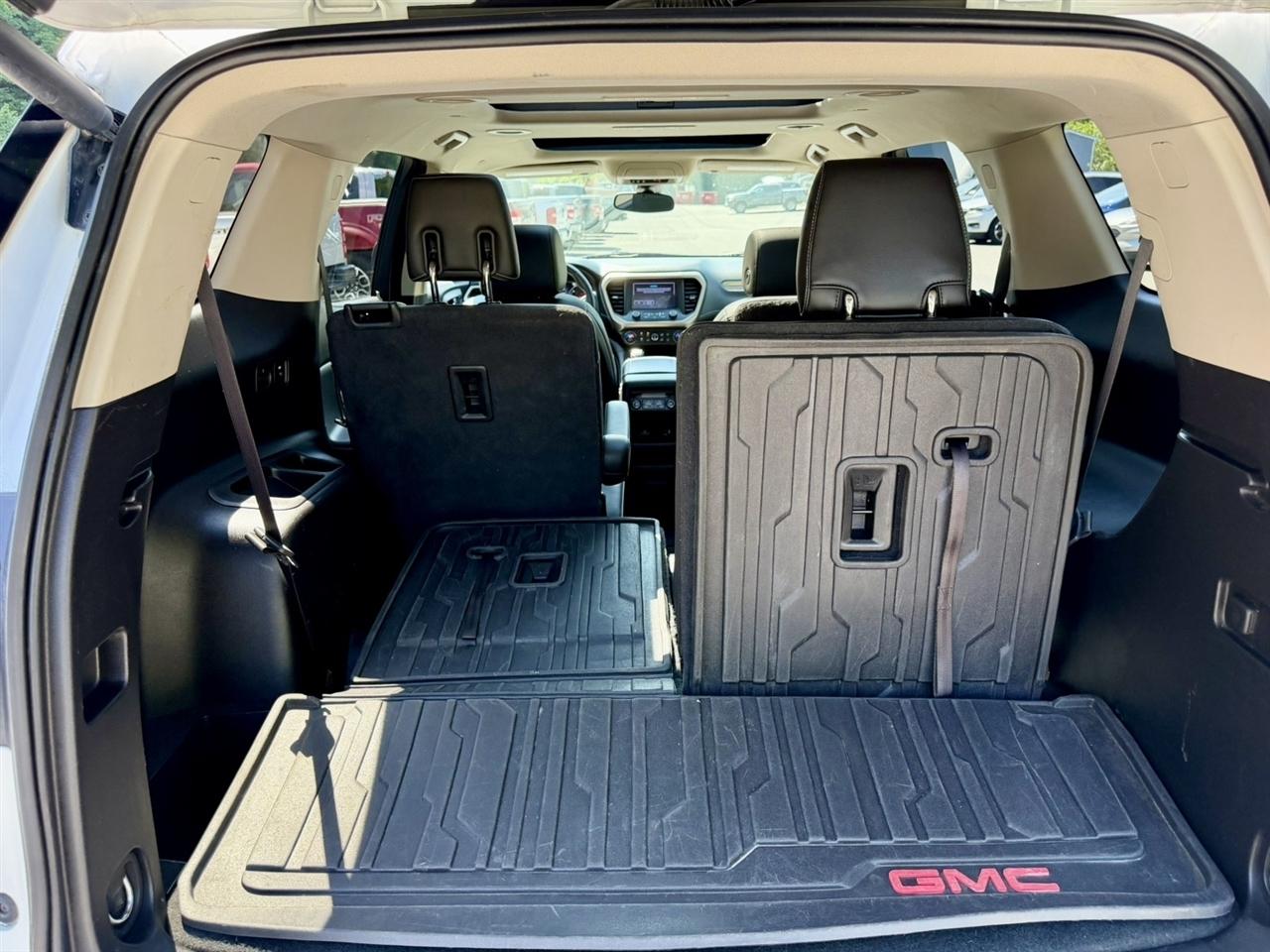 GMC Acadia AWD 4dr Denali 2017