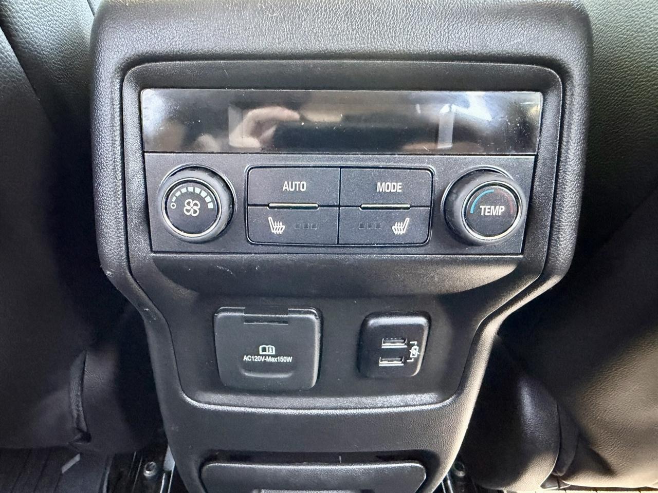 GMC Acadia AWD 4dr Denali 2017