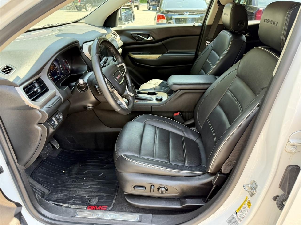 GMC Acadia AWD 4dr Denali 2017