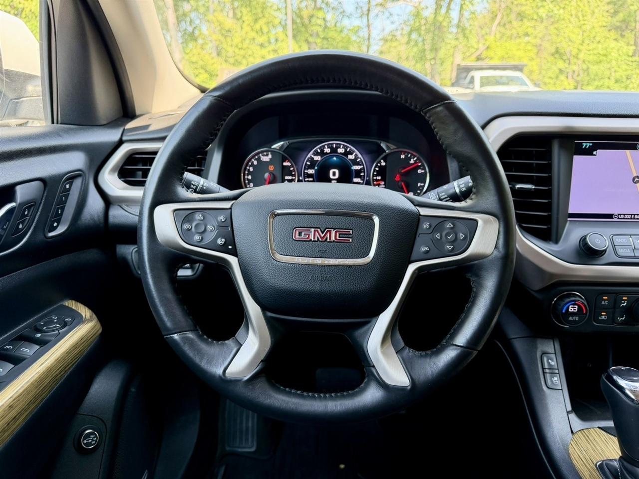 GMC Acadia AWD 4dr Denali 2017