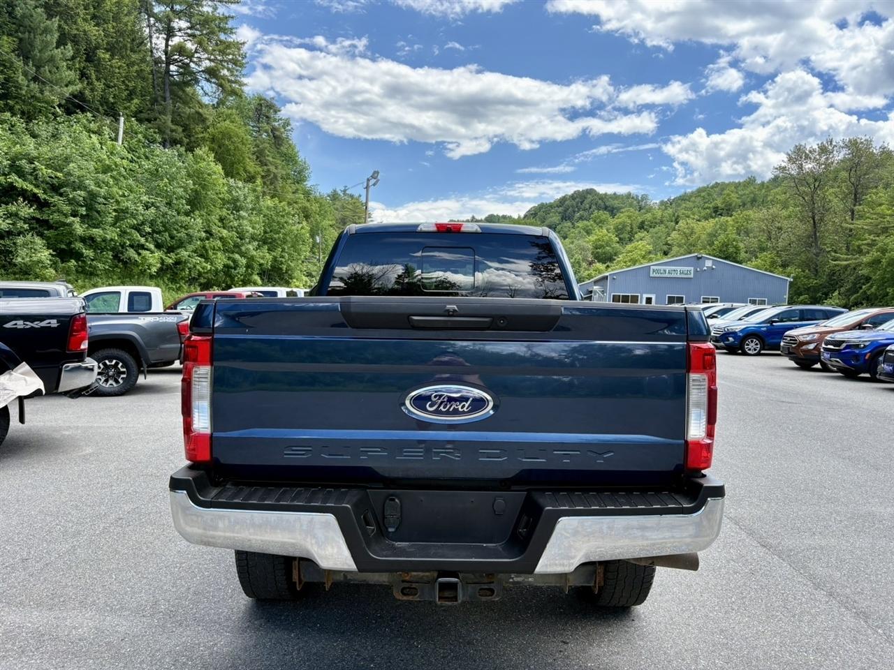 Ford Super Duty F-350 SRW XL 4WD Crew Cab 6.75' Box 2019