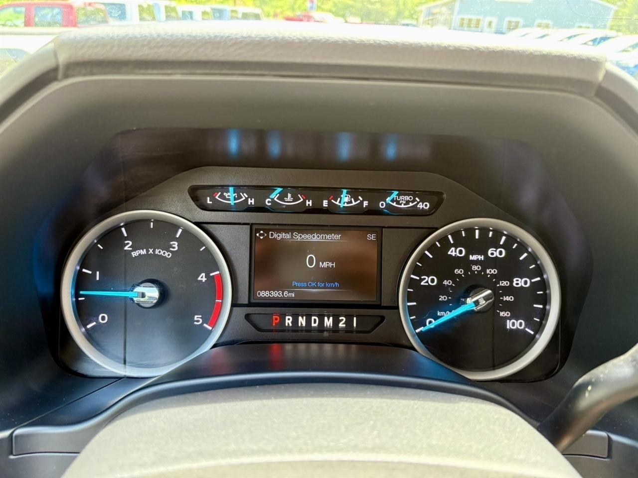 Ford Super Duty F-350 SRW XL 4WD Crew Cab 6.75' Box 2019