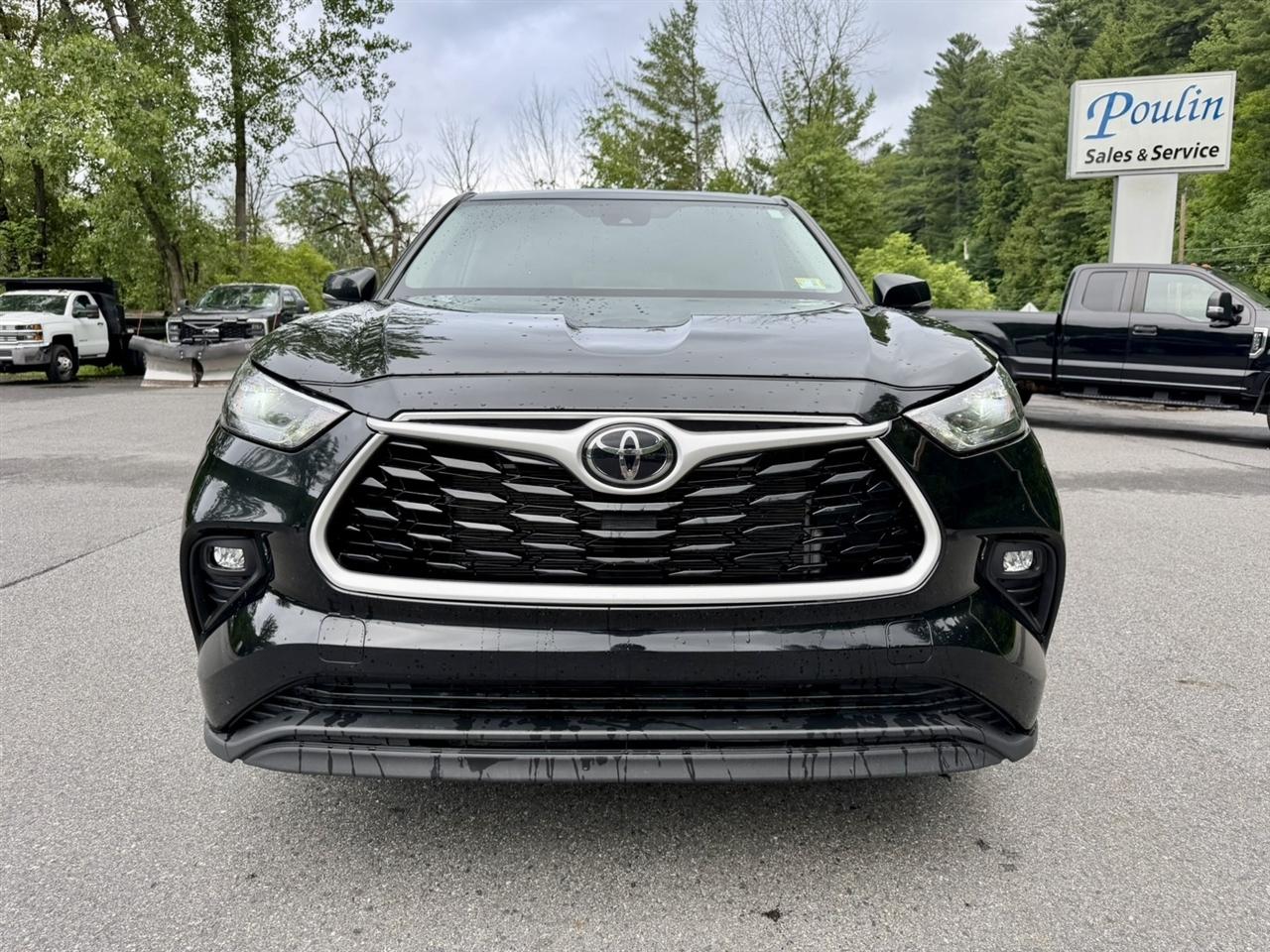 Toyota Highlander LE AWD (Natl) 2023