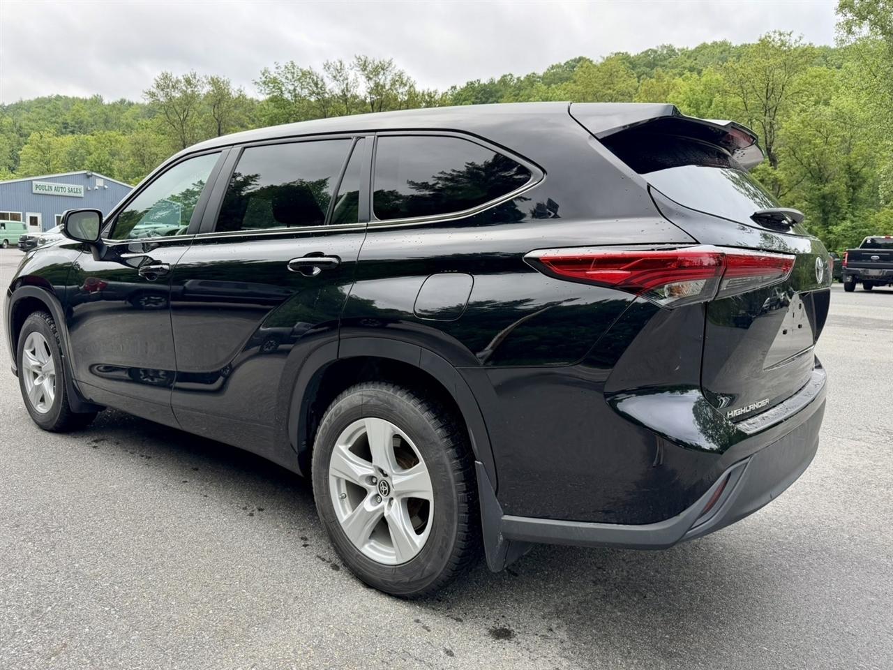Toyota Highlander LE AWD (Natl) 2023