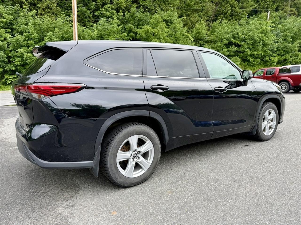 Toyota Highlander LE AWD (Natl) 2023