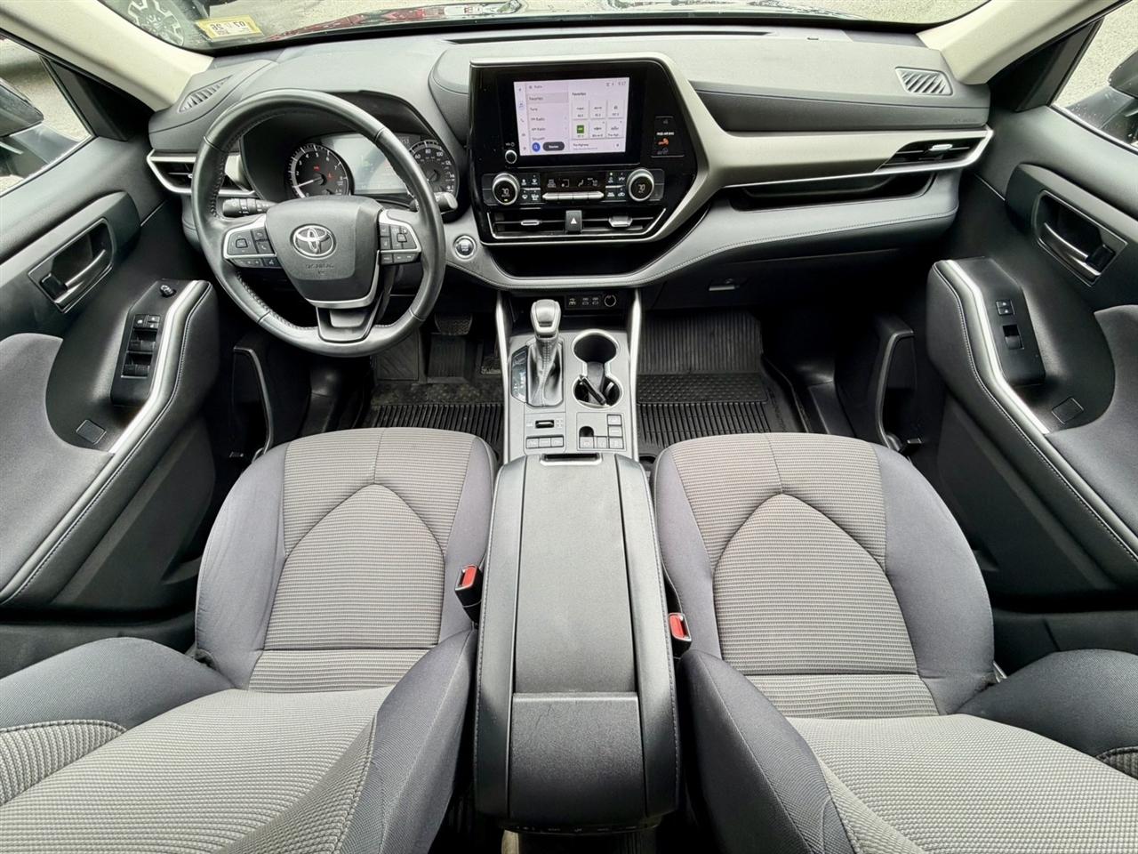 Toyota Highlander LE AWD (Natl) 2023