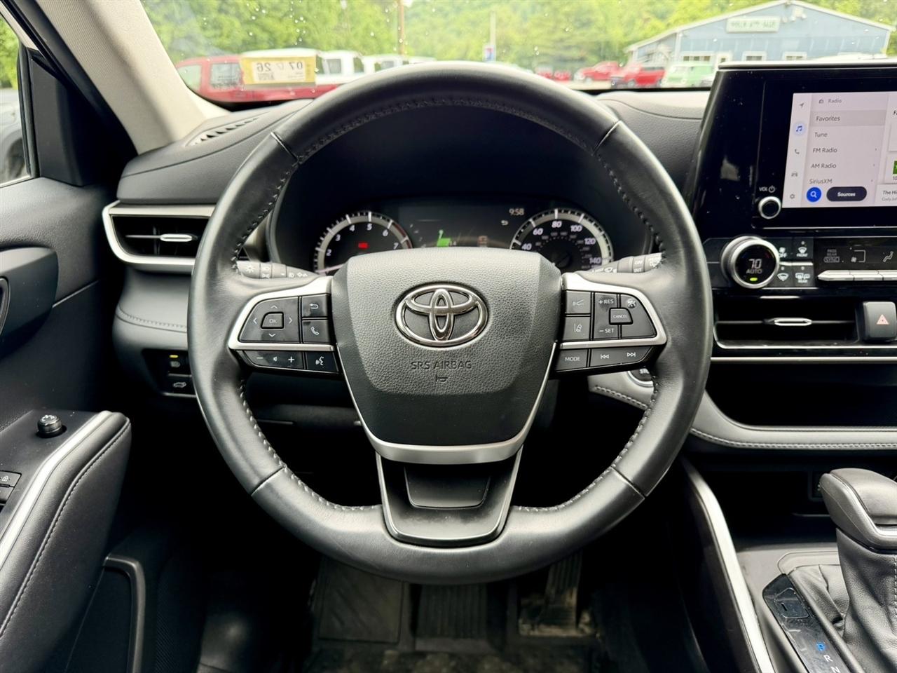 Toyota Highlander LE AWD (Natl) 2023