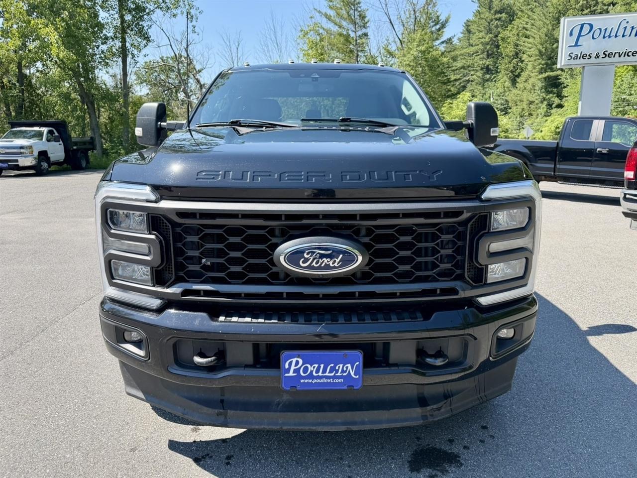 Ford Super Duty F-350 SRW XLT 4WD Crew Cab 6.75' Box 2023