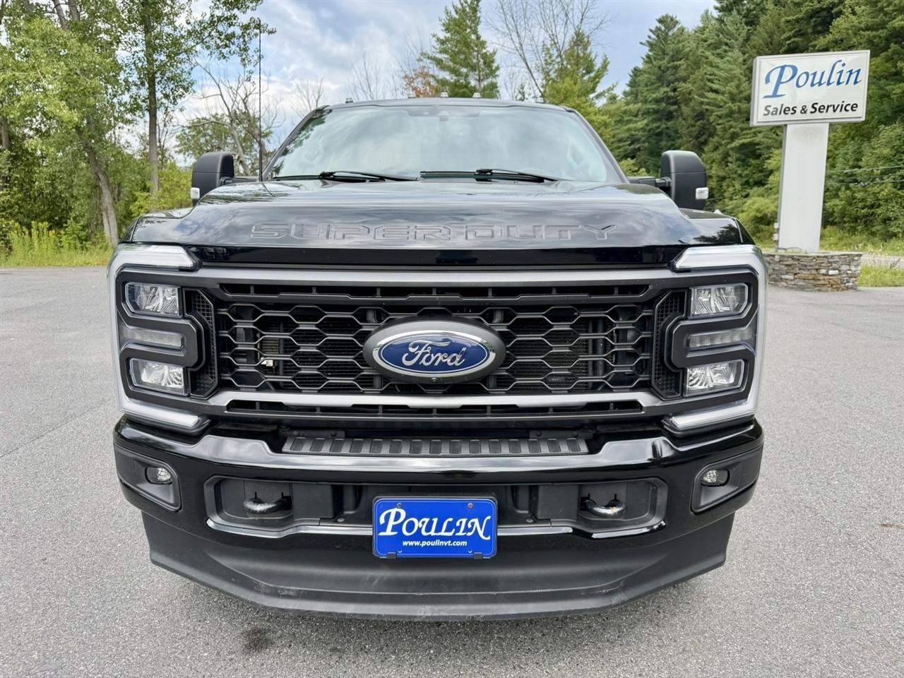Ford Super Duty F-350 SRW XLT 4WD Crew Cab 6.75' Box 2023