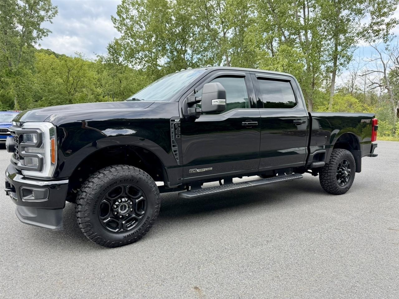 Ford Super Duty F-350 SRW XLT 4WD Crew Cab 6.75' Box 2023