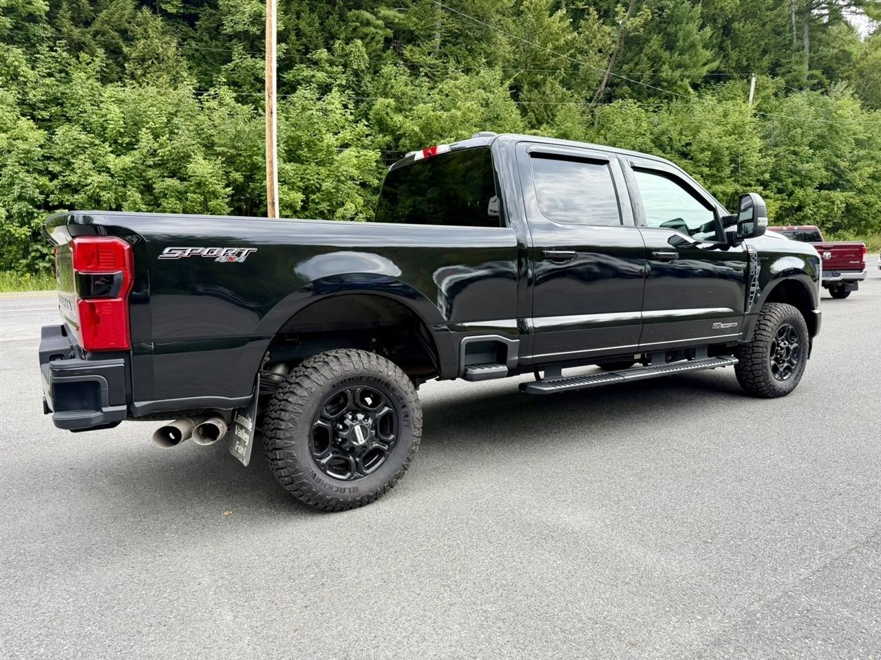 Ford Super Duty F-350 SRW XLT 4WD Crew Cab 6.75' Box 2023