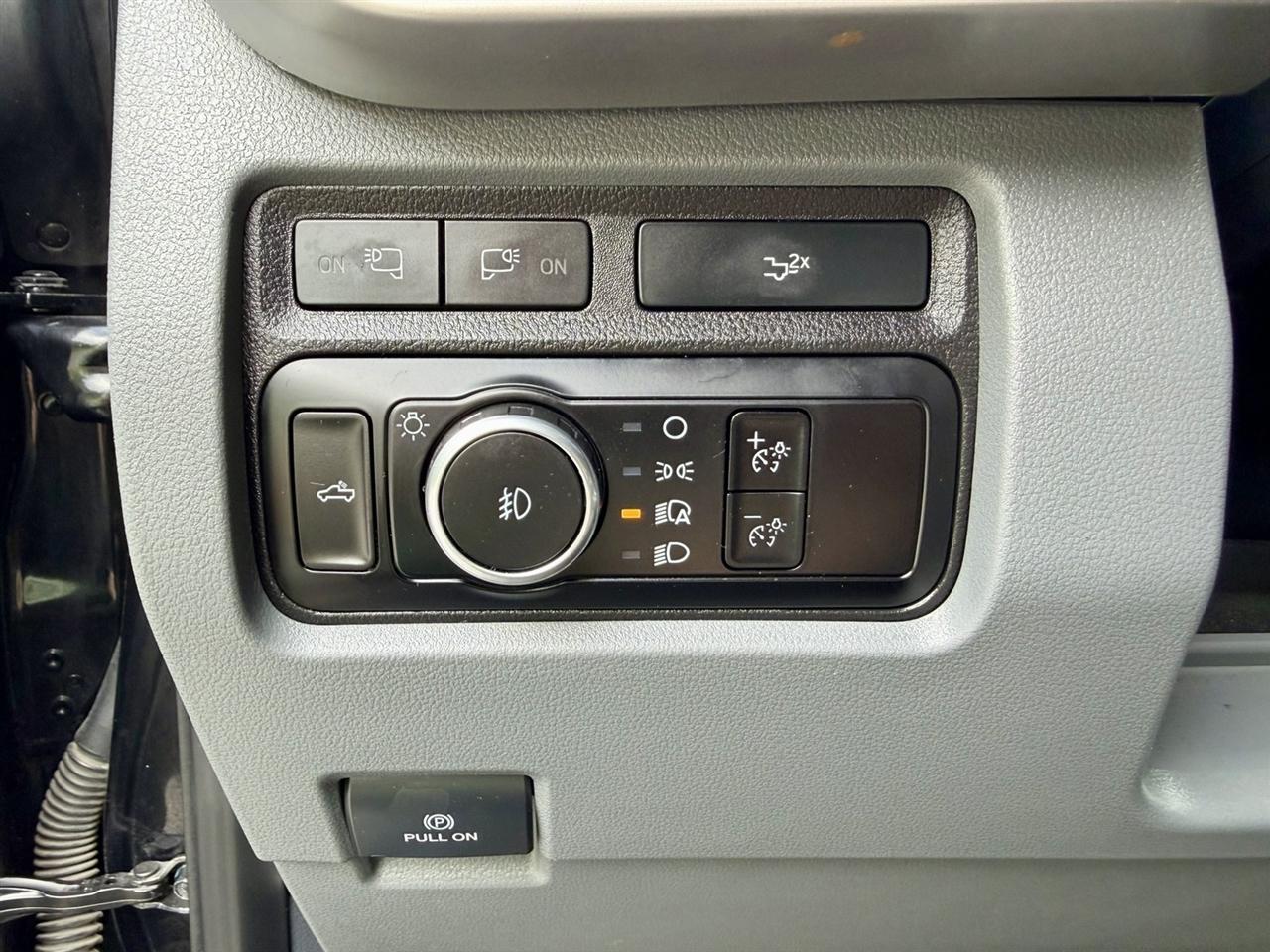 Ford Super Duty F-350 SRW XLT 4WD Crew Cab 6.75' Box 2023