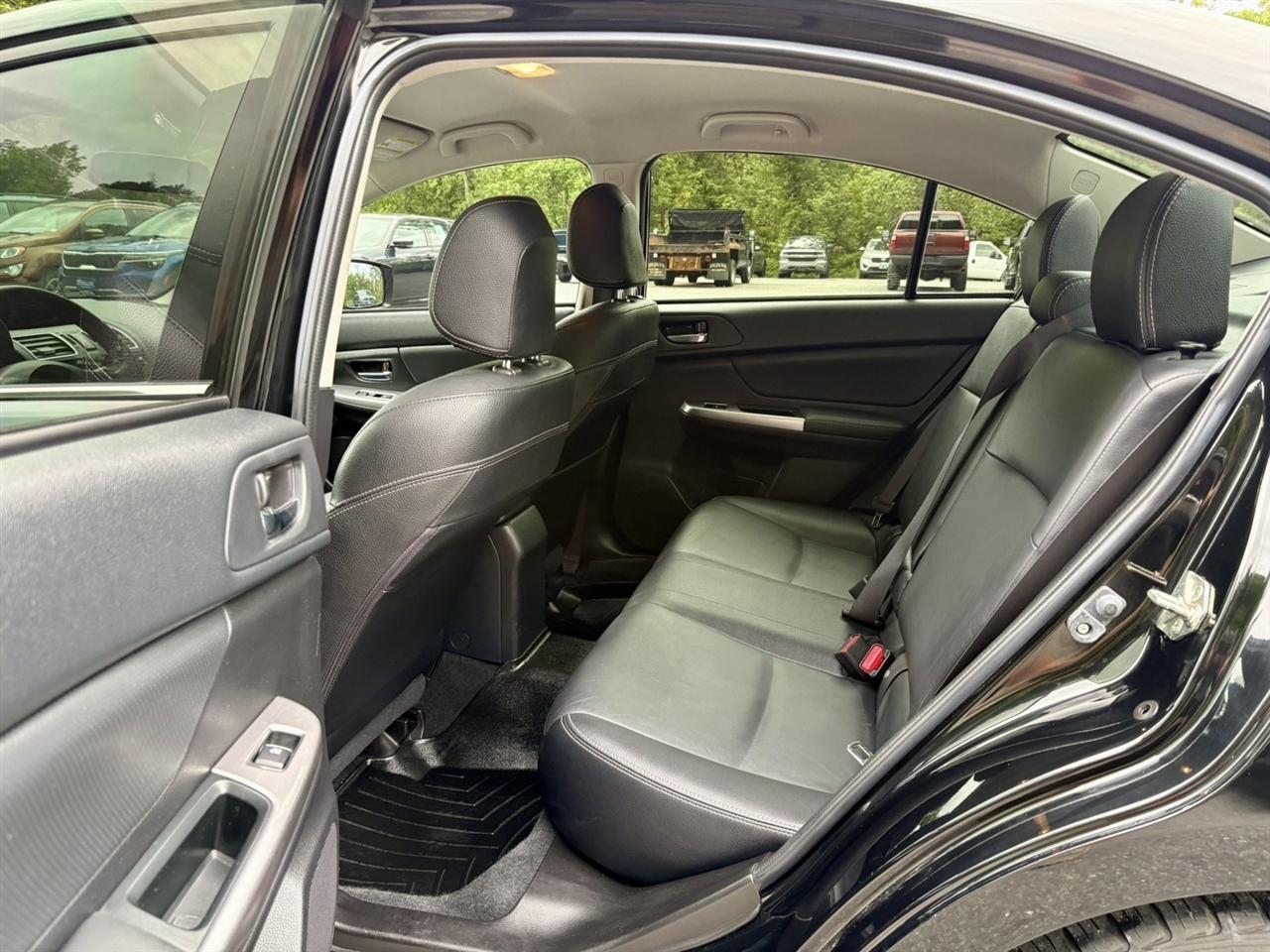 Subaru Impreza Sedan 4dr CVT 2.0i Limited 2015
