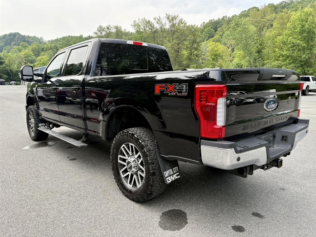 Ford F-250 SD Lariat Crew Cab 4WD 2019