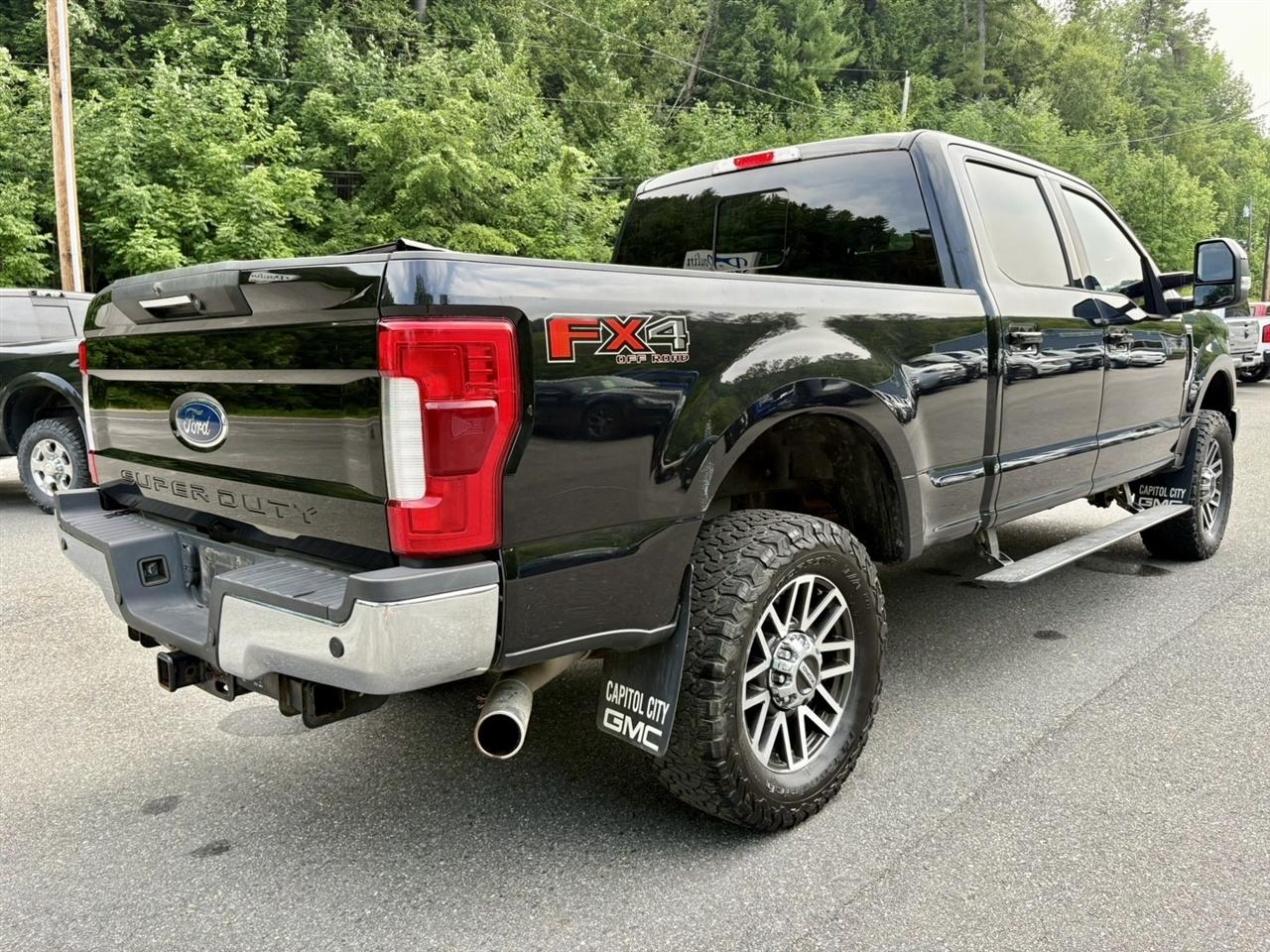 Ford F-250 SD Lariat Crew Cab 4WD 2019