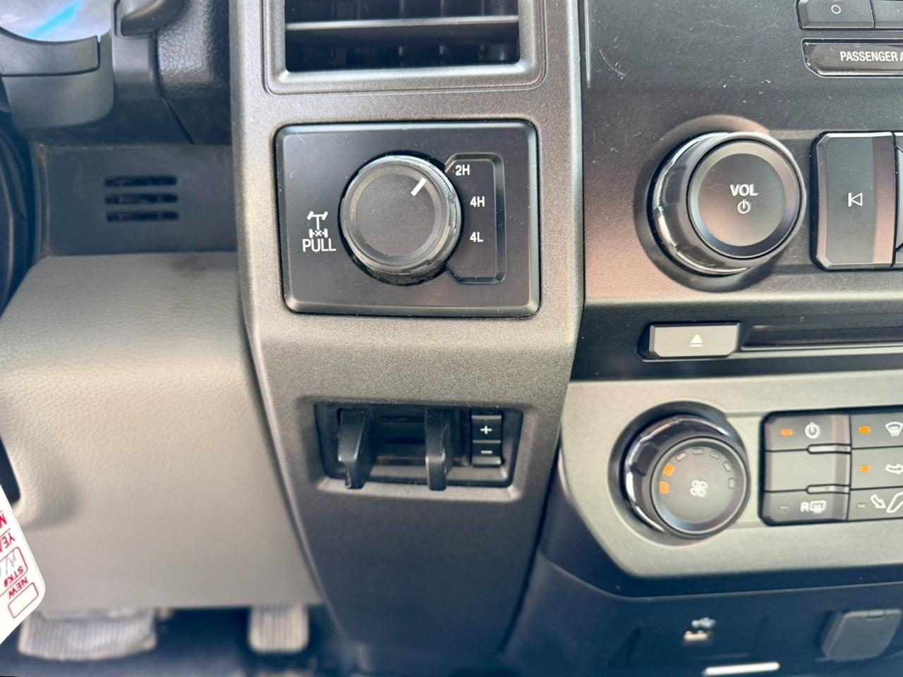 Ford F-250 SD XL SuperCab 4WD 2018