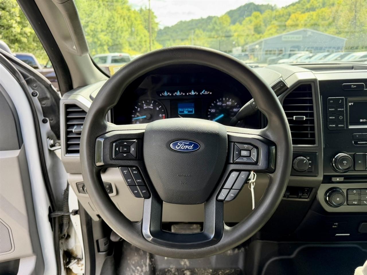 Ford F-250 SD XL SuperCab 4WD 2018