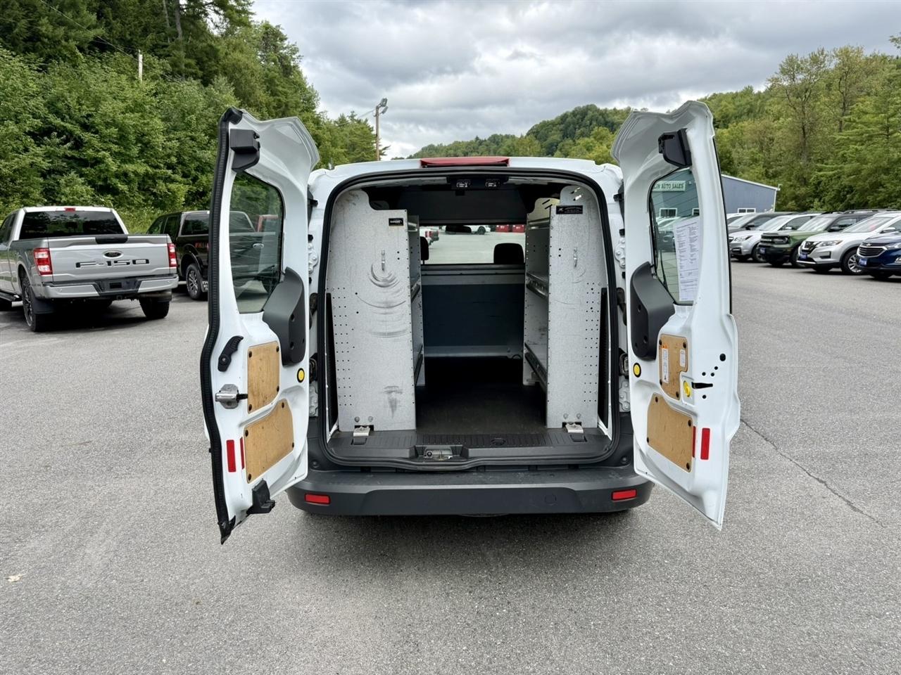 Ford Transit Connect Cargo Van XL LWB w/Rear Liftgate 2017
