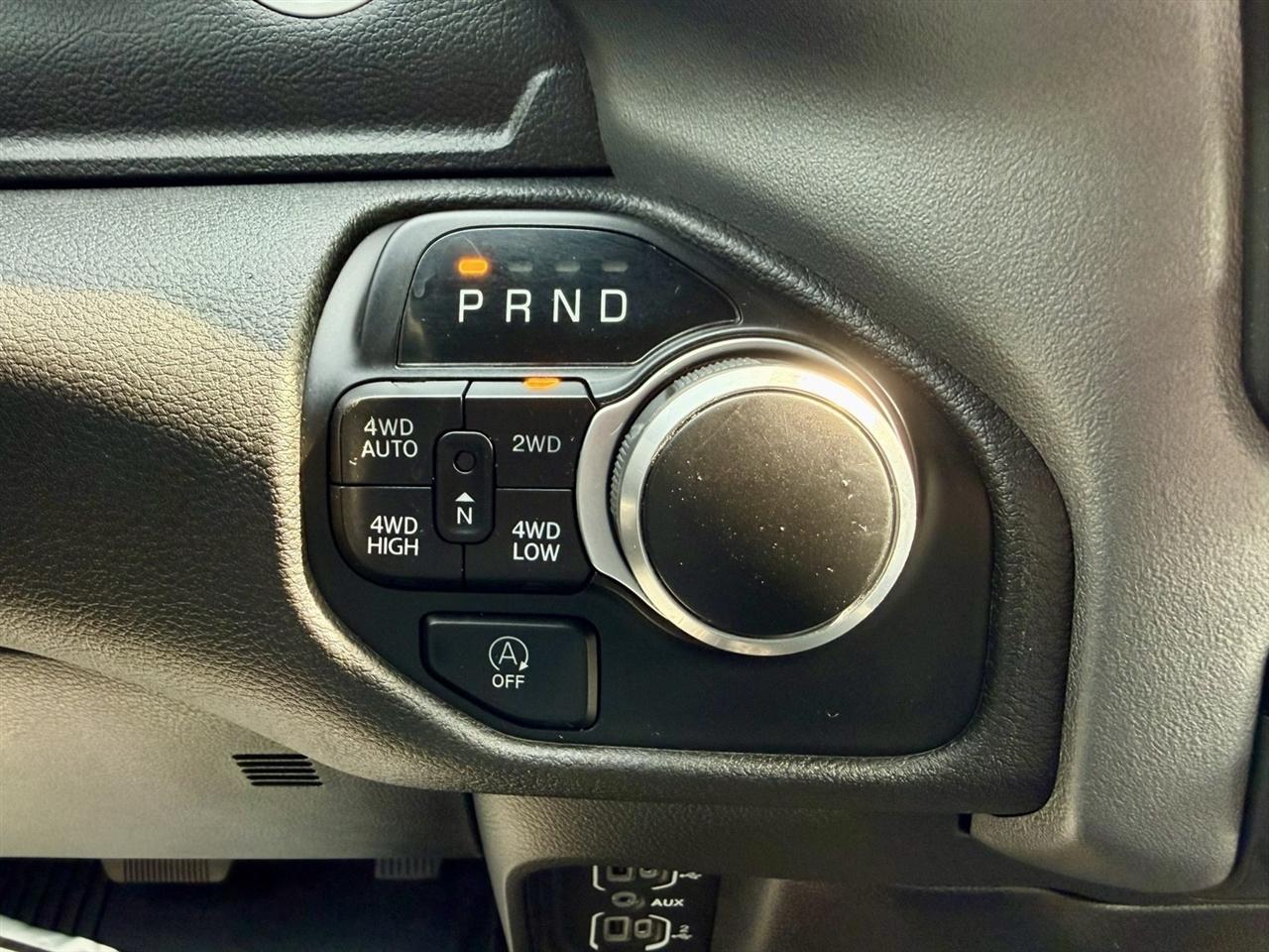 RAM 1500 Big Horn Crew Cab SWB 4WD 2022