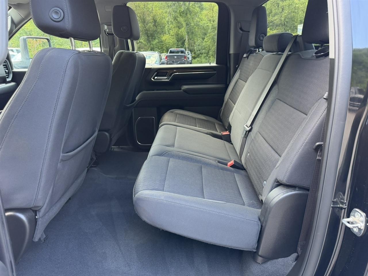Chevrolet Silverado 2500HD LT Crew Cab Long Box 4WD 2024