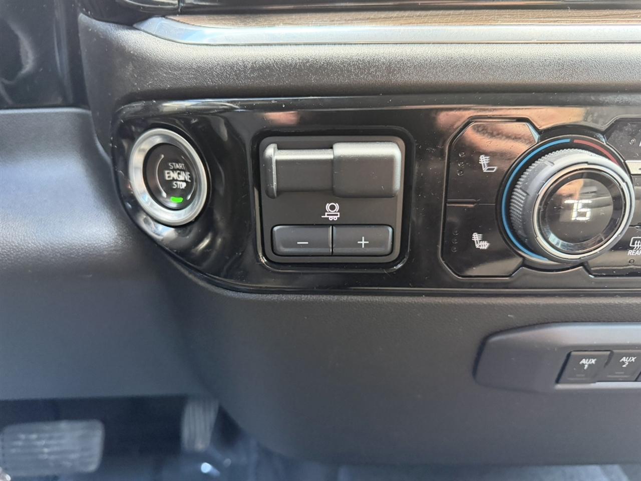 Chevrolet Silverado 2500HD LT Crew Cab Long Box 4WD 2024