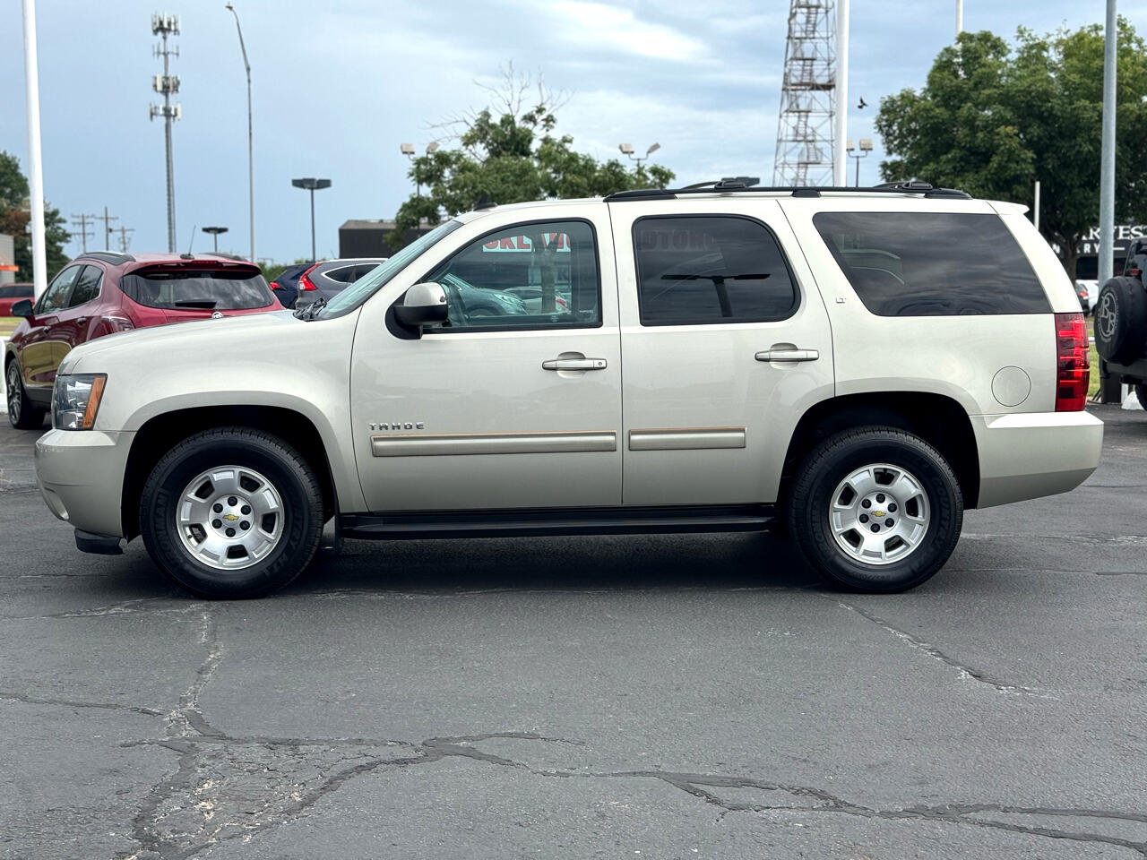 Chevrolet Tahoe LT 2WD 2013 Chevrolet Tahoe LT 2WD 2013
