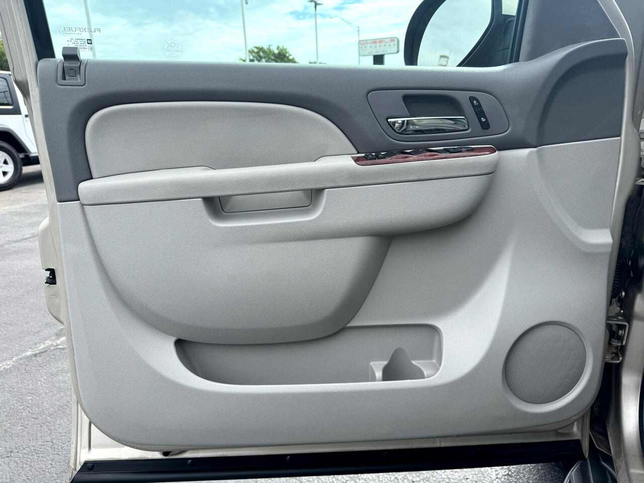 Chevrolet Tahoe LT 2WD 2013 Chevrolet Tahoe LT 2WD 2013