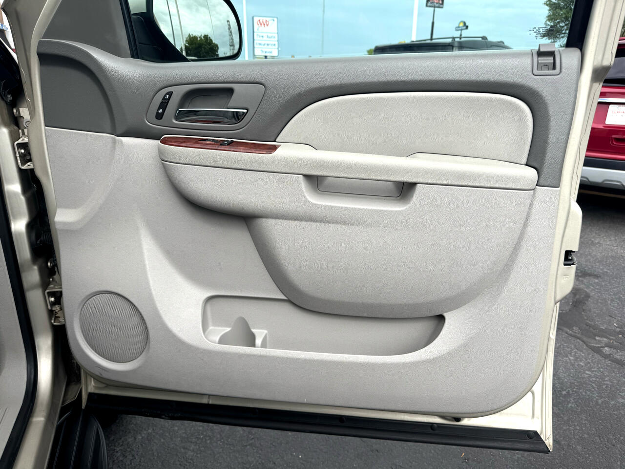 Chevrolet Tahoe LT 2WD 2013 Chevrolet Tahoe LT 2WD 2013