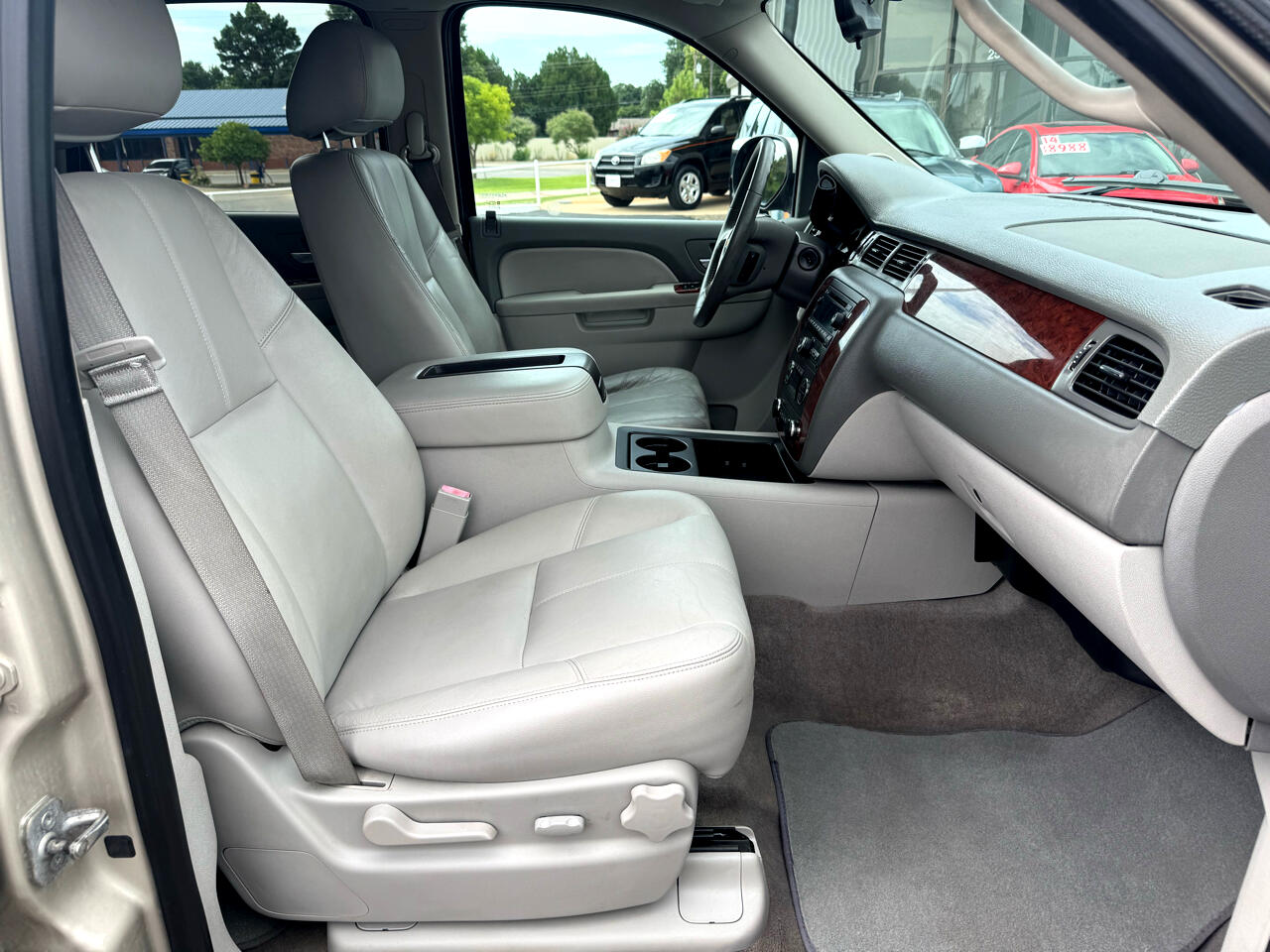 Chevrolet Tahoe LT 2WD 2013 Chevrolet Tahoe LT 2WD 2013