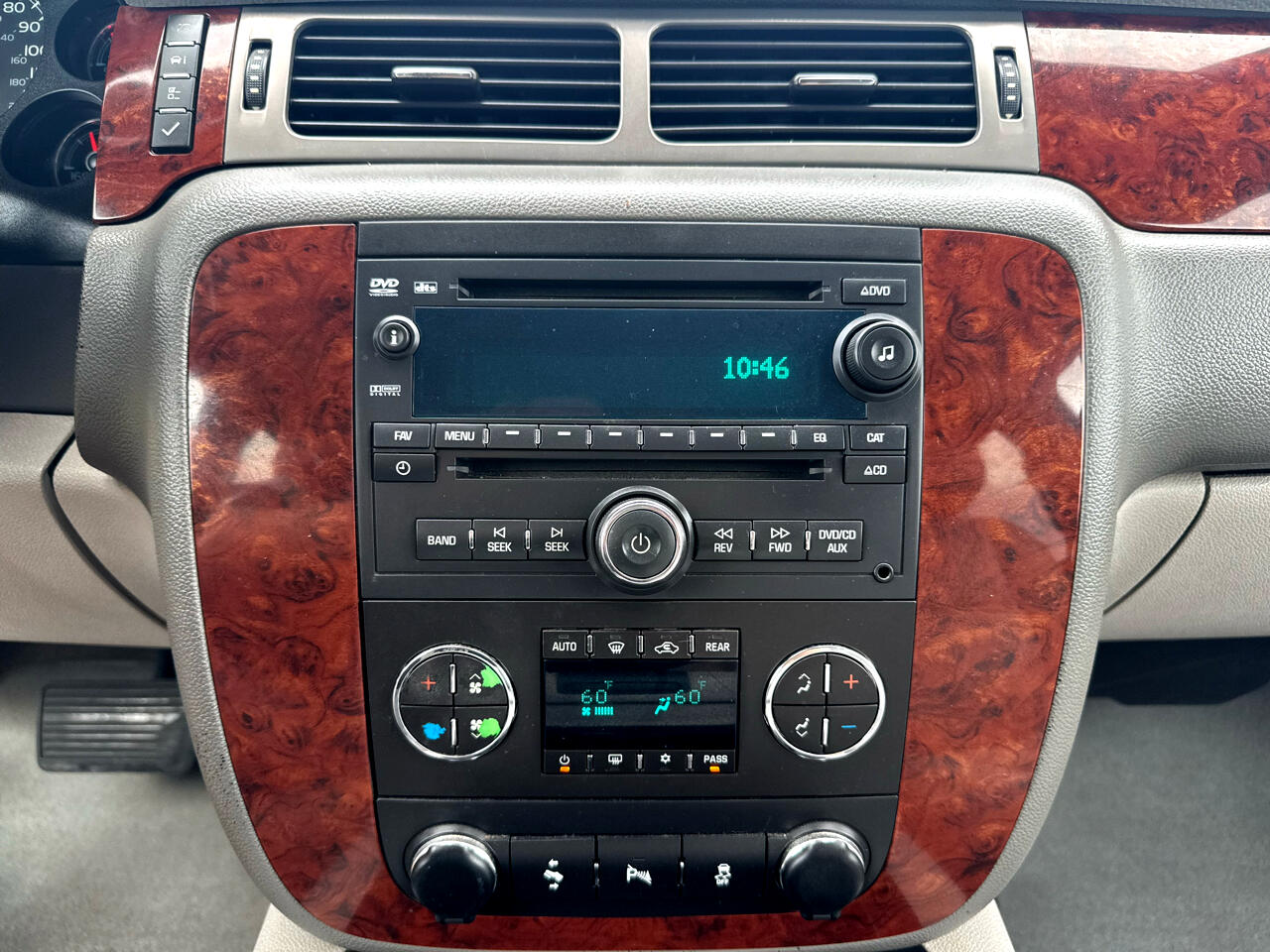 Chevrolet Tahoe LT 2WD 2013 Chevrolet Tahoe LT 2WD 2013