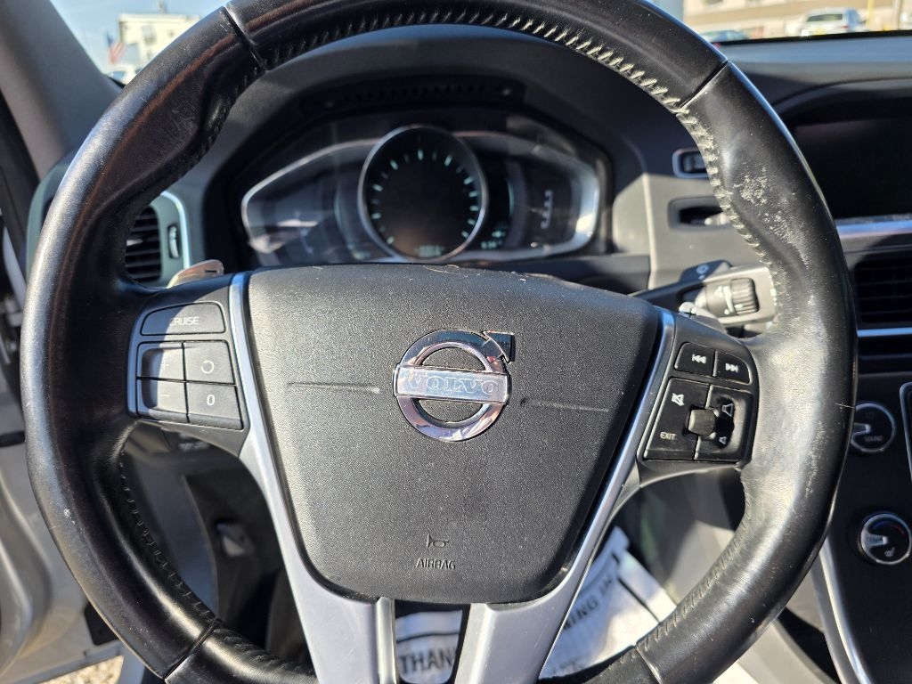 2014 Volvo S60 T5 AWD photo 16