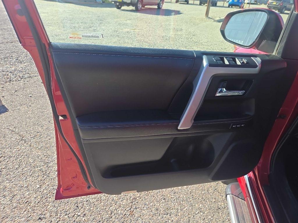 Toyota 4Runner  2014