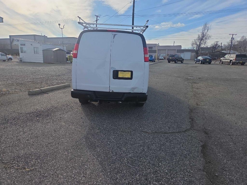 Chevrolet Express  2012