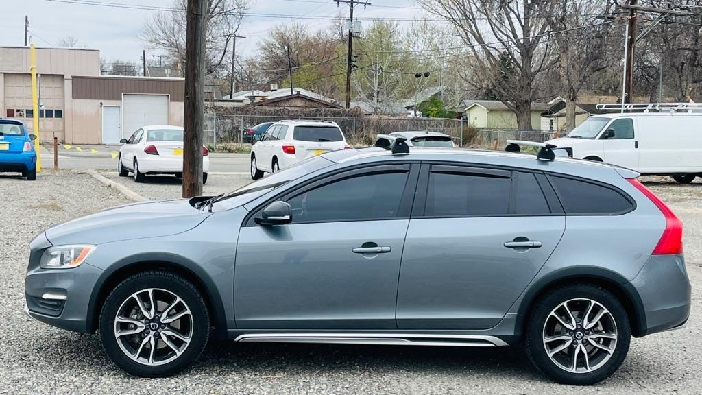Volvo V60 Cross Country  2018