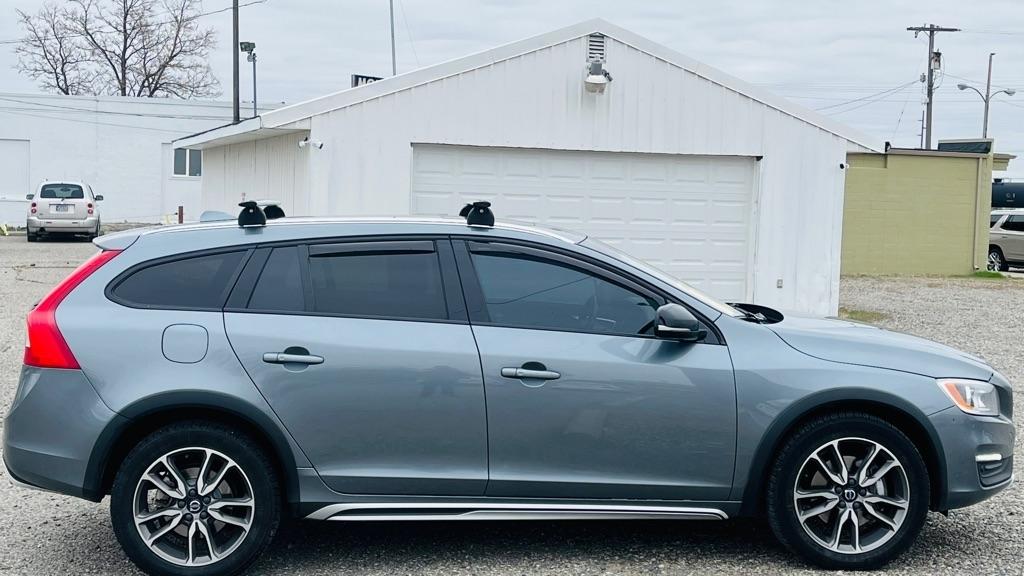 Volvo V60 Cross Country  2018