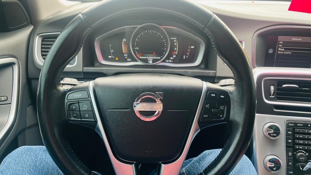 Volvo V60 Cross Country  2018