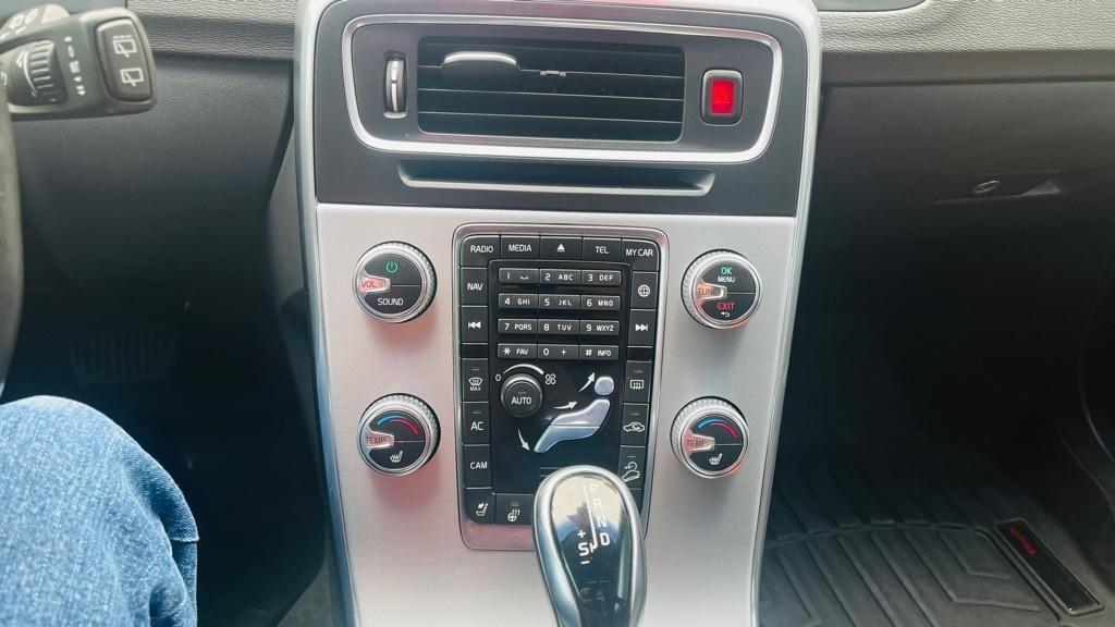 Volvo V60 Cross Country  2018