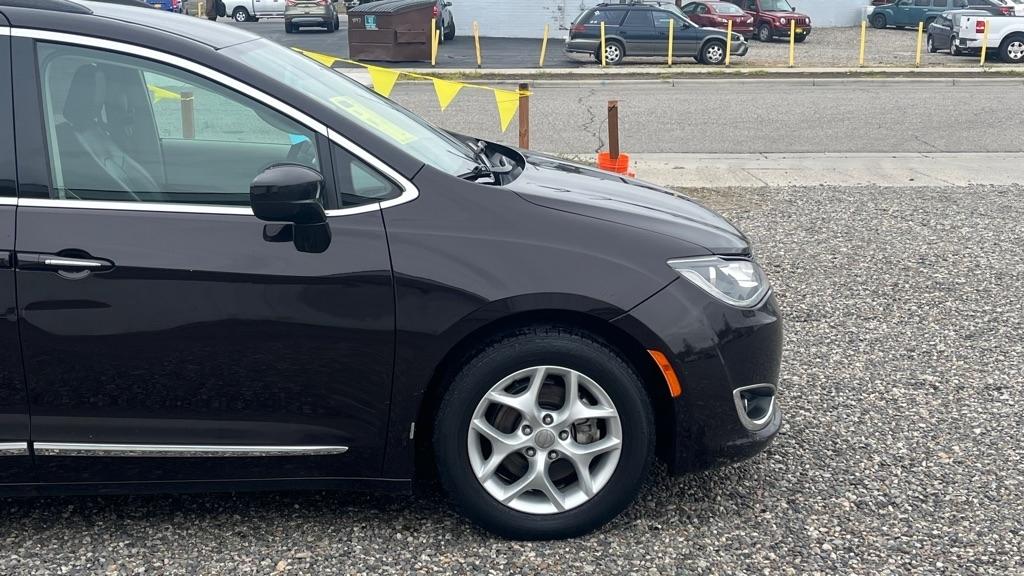 Chrysler Pacifica  2017