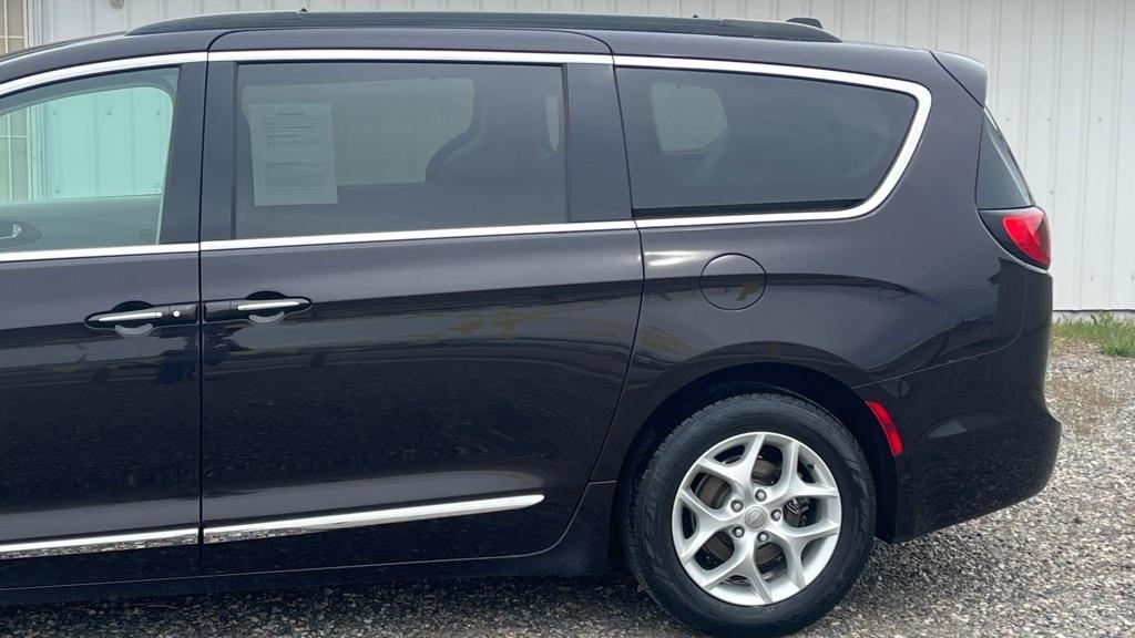 Chrysler Pacifica  2017