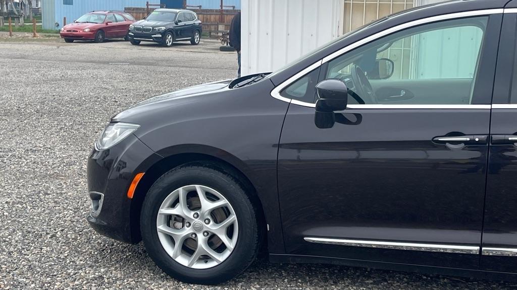 Chrysler Pacifica  2017