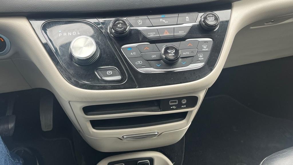 Chrysler Pacifica  2017