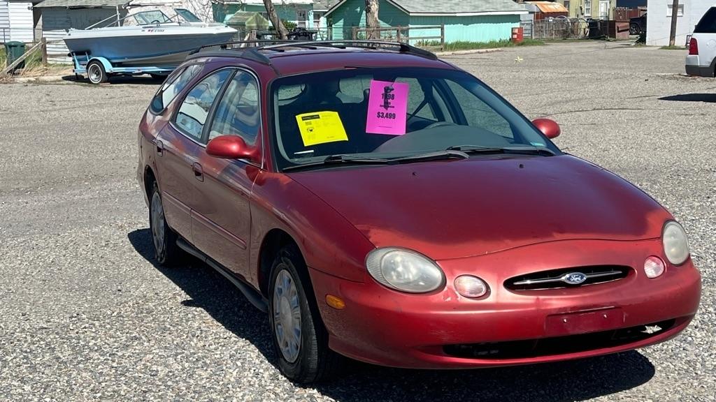Ford Taurus Wagon  1998