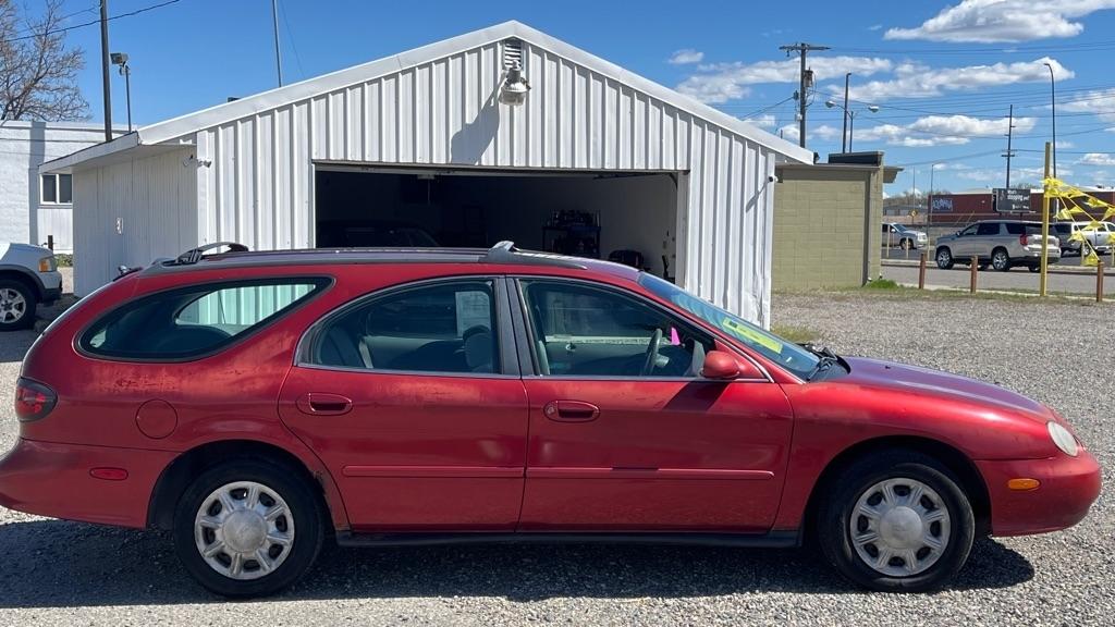 Ford Taurus Wagon  1998