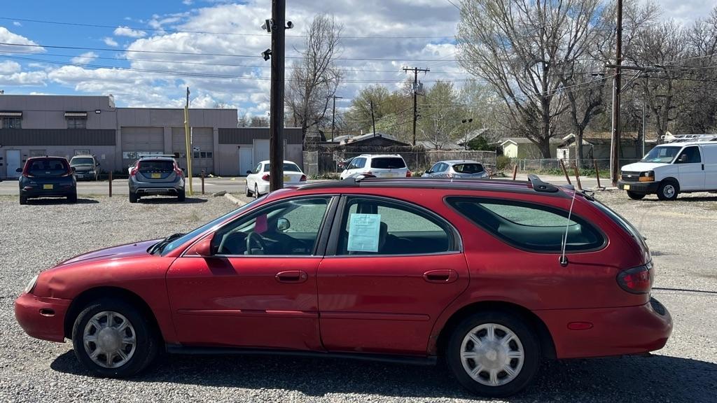 Ford Taurus Wagon  1998
