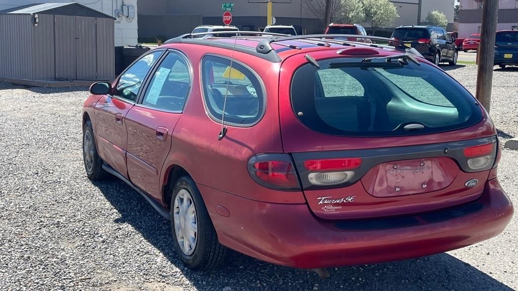Ford Taurus Wagon  1998
