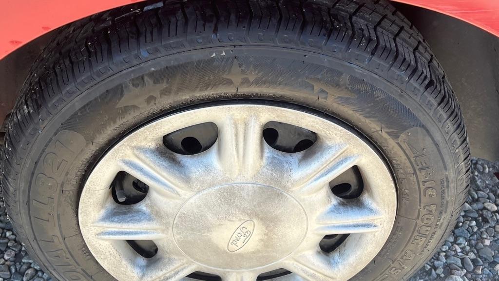 Ford Taurus Wagon  1998