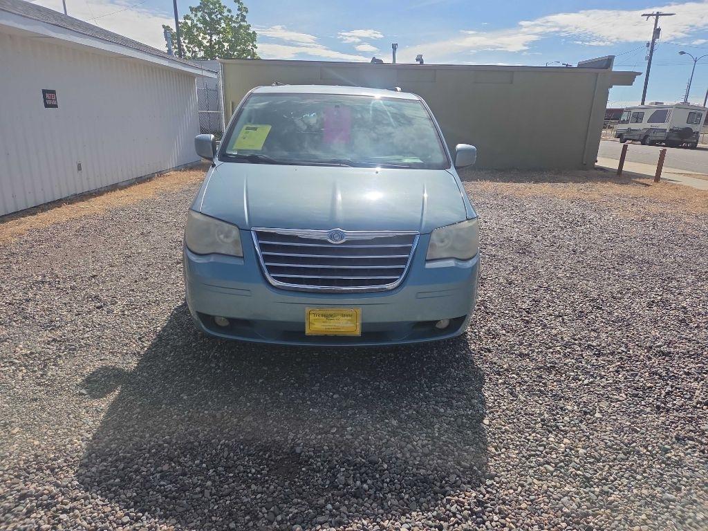 Chrysler Town & Country  2010