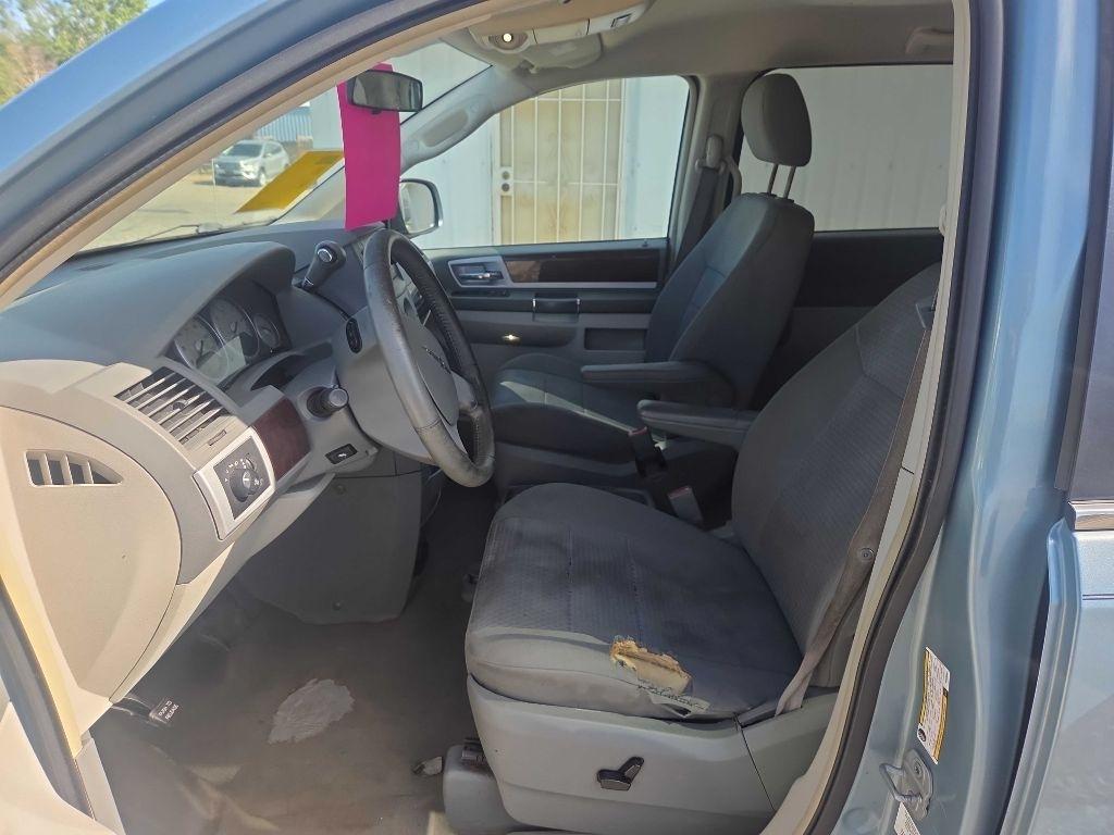 Chrysler Town & Country  2010