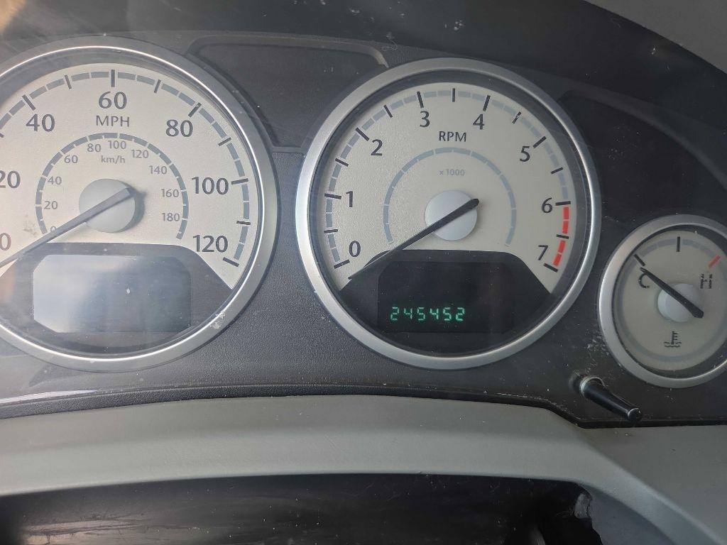Chrysler Town & Country  2010